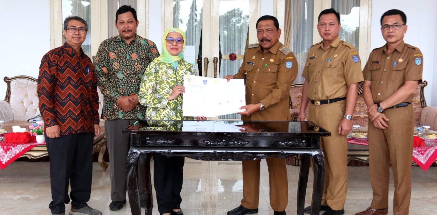 Penandatanganan MoU antara Universitas Bengkulu dan Pemerintah Kabupaten Bengkulu Utara